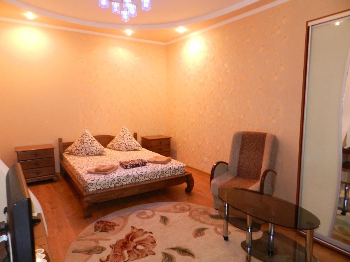 1-Room Luxury Apartment On Sobornyi Avenue 174-А, By Grandhome. Center Zaporizhia Extérieur photo
