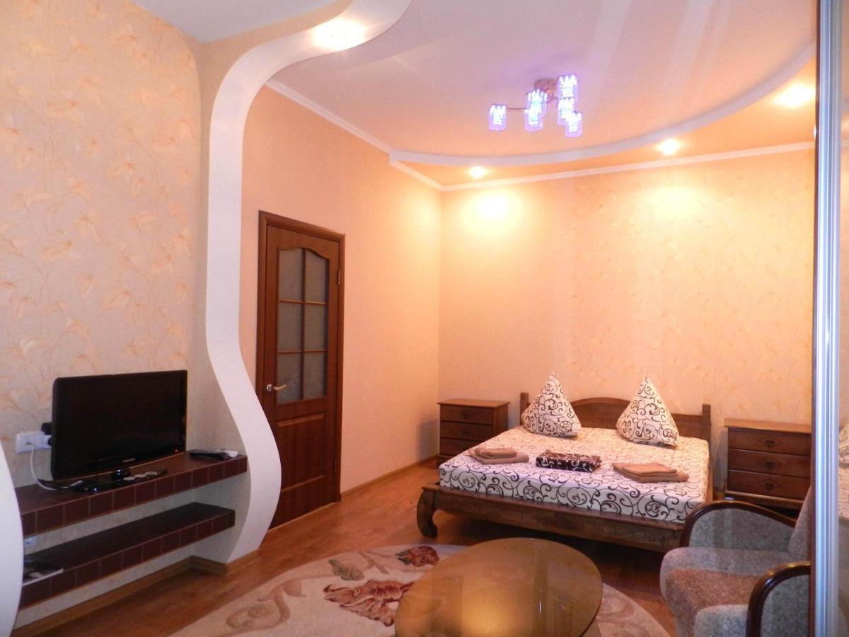 1-Room Luxury Apartment On Sobornyi Avenue 174-А, By Grandhome. Center Zaporizhia Extérieur photo